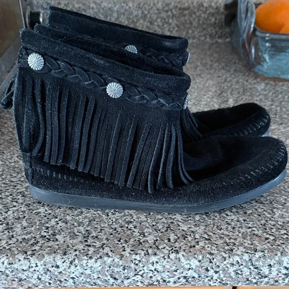 Minnetonka Black Suede Fringe Moccasin Boots with Concho Details - Picture 2 of 4